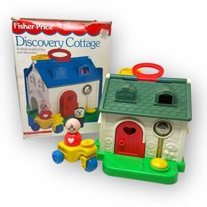 Vintage Fisher Price Discovery Cottage Green Roof Original Box Chimney Figures